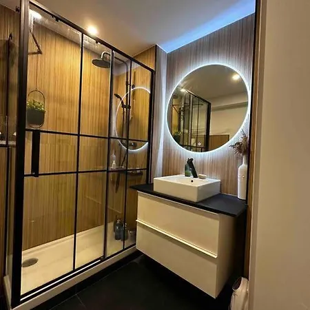 Port Marianne/arenes Apartamento *